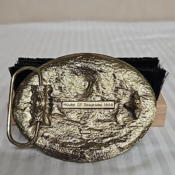 Black and Gold Belt Buckle - Picture 2 of 2